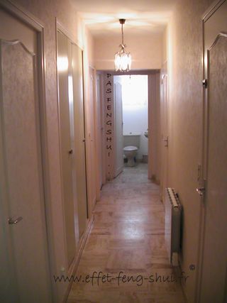 Couloir toilettes